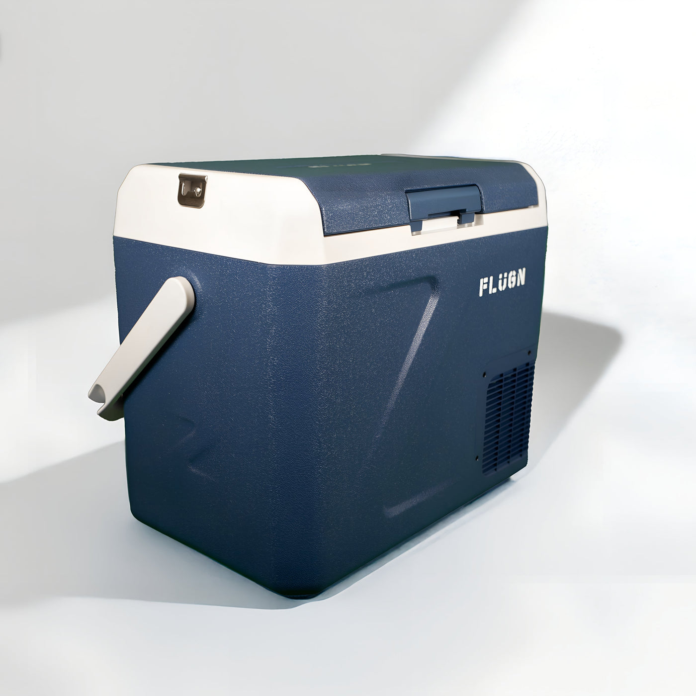 Portable fridge freezer cooler FR19 i to keep your drinks cold and food fresh